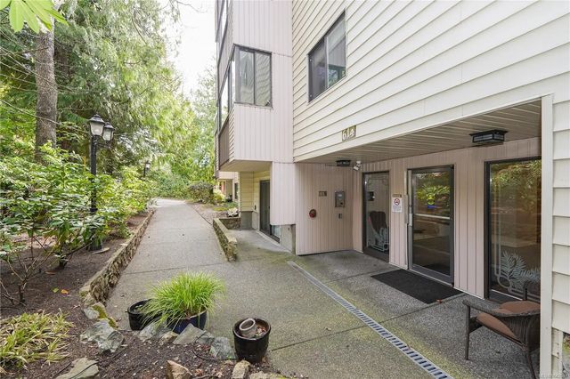 4 of 44 - 614 Fernhill Pl 404, Esquimalt, BC