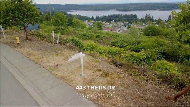 2 of 5 - 443 Thetis Dr, Ladysmith, BC