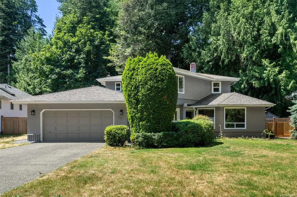 4682 Lochside Dr, Saanich