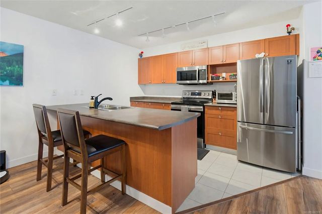 2 of 19 - 2823 Jacklin Rd 205, Langford, BC