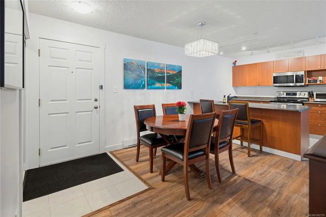 4 of 19 - 2823 Jacklin Rd 205, Langford, BC