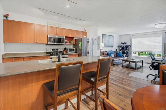 5 of 19 - 2823 Jacklin Rd 205, Langford, BC