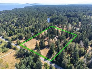 3171 Decourcy Dr, Nanaimo