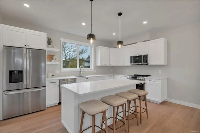 4 of 34 - 2022a Galerno Rd, Campbell River, BC