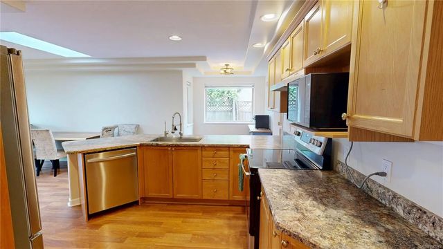 5 of 37 - 1137 Yellowbrick Rd, Parksville, BC