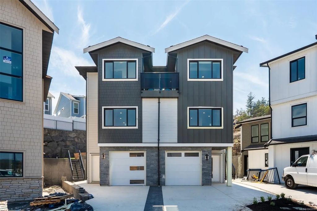 835 Blackbird Pl, Langford