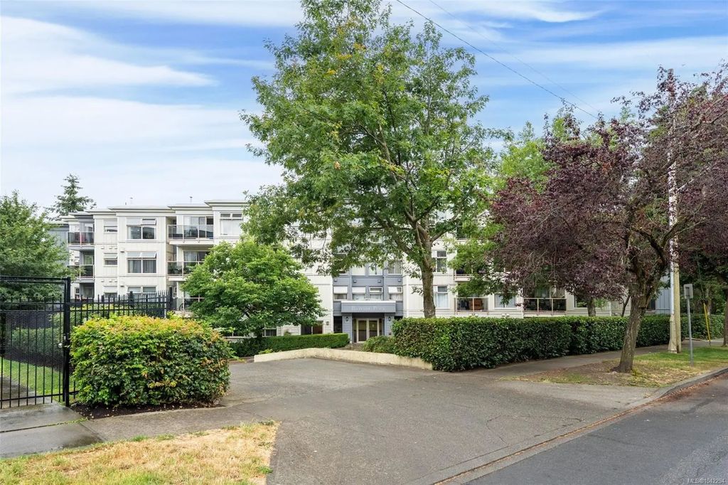 535 Manchester Rd 107, Victoria