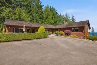 5071 Island Hwy W, Qualicum Beach