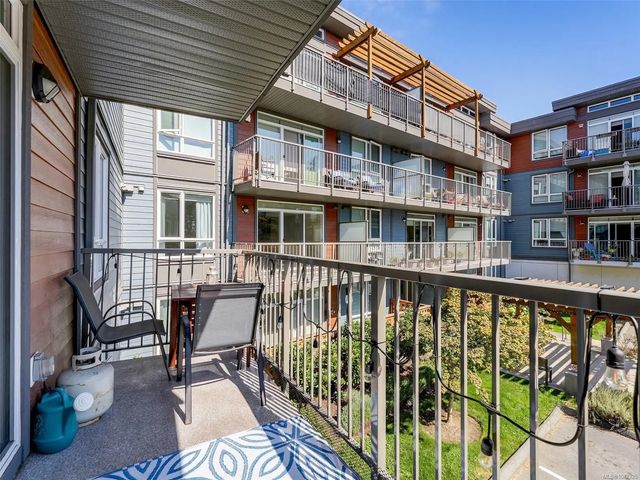 2 of 25 - 110 Presley Pl 212, View Royal, BC