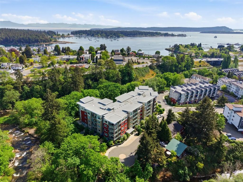 20 Barsby Ave 308, Nanaimo