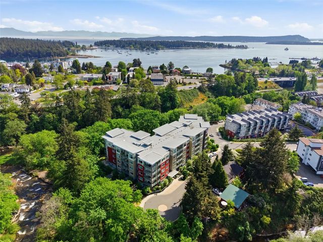 2 of 34 - 20 Barsby Ave 308, Nanaimo, BC