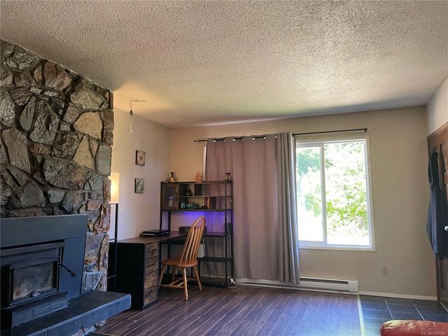 3 of 5 - 4475 Byng Rd, Port Hardy, BC