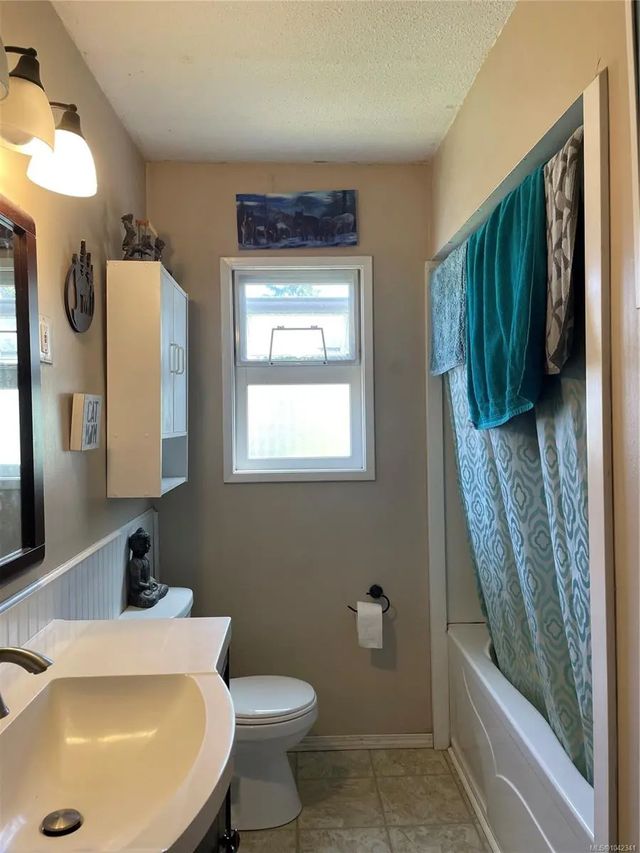 5 of 5 - 4475 Byng Rd, Port Hardy, BC