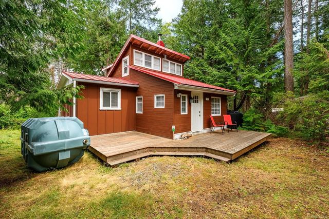 2 of 50 - 3465 Brigantine Cres, Hornby Island, BC