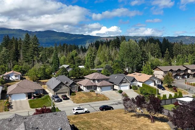 2 of 33 - 5575 Woodland Cres E, Port Alberni, BC