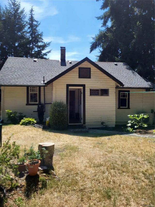 2 of 21 - 10511 Youbou Rd, Youbou, BC