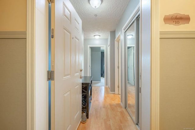 2 of 41 - 8 White St 10, Ladysmith, BC
