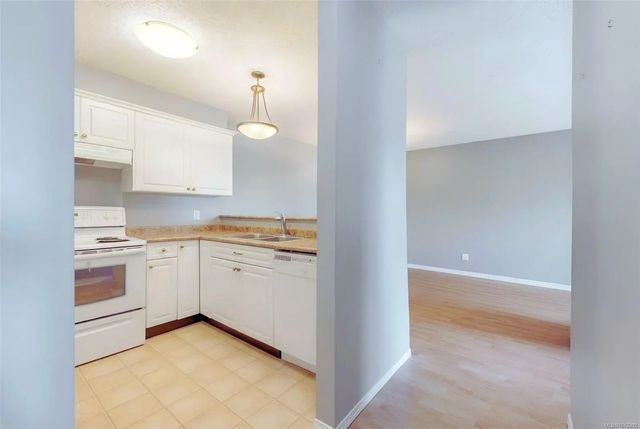5 of 41 - 8 White St 10, Ladysmith, BC