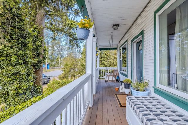2 of 23 - 654 Farquhar St, Nanaimo, BC
