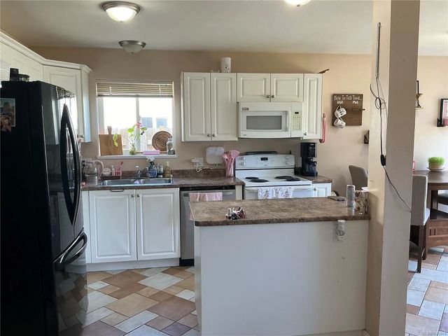 5 of 19 - 677 Otter Rd A, Campbell River, BC