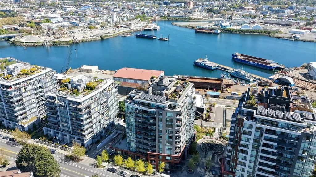 369 Tyee Rd 201, Victoria
