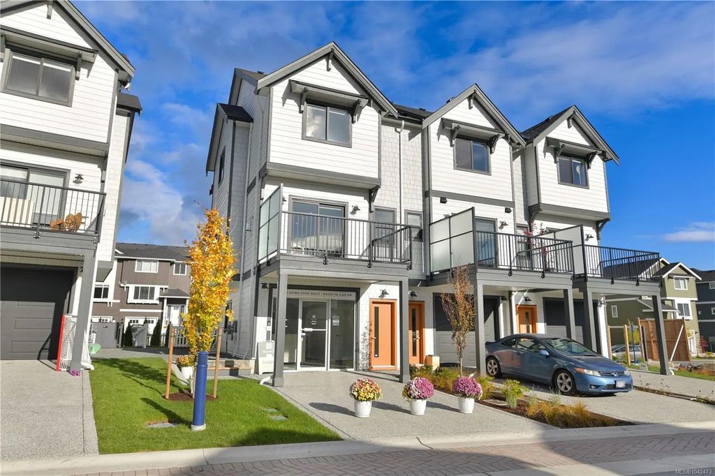1509 Atlas Dr, Langford