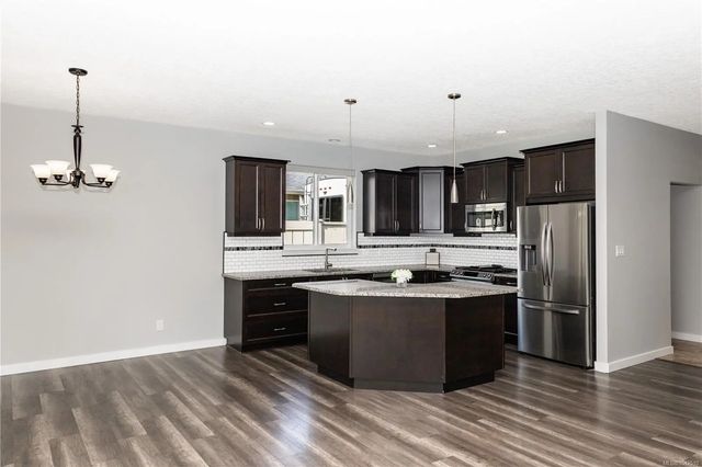 4 of 52 - 117 Strathcona Way, Campbell River, BC
