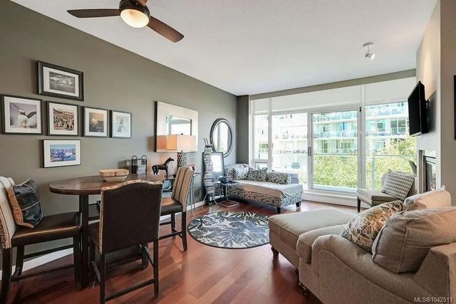5 of 53 - 68 Songhees Rd 518, Victoria, BC