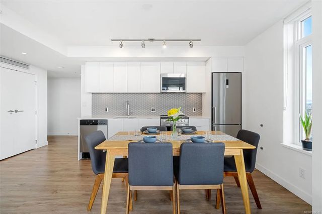 4 of 29 - 845 Johnson St 2002, Victoria, BC