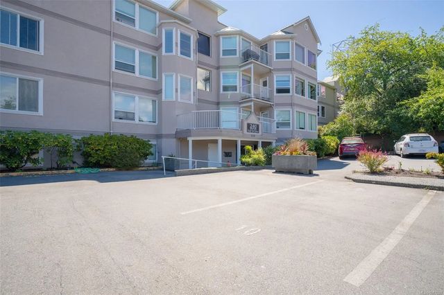 2 of 32 - 240 Milton St 305, Nanaimo, BC
