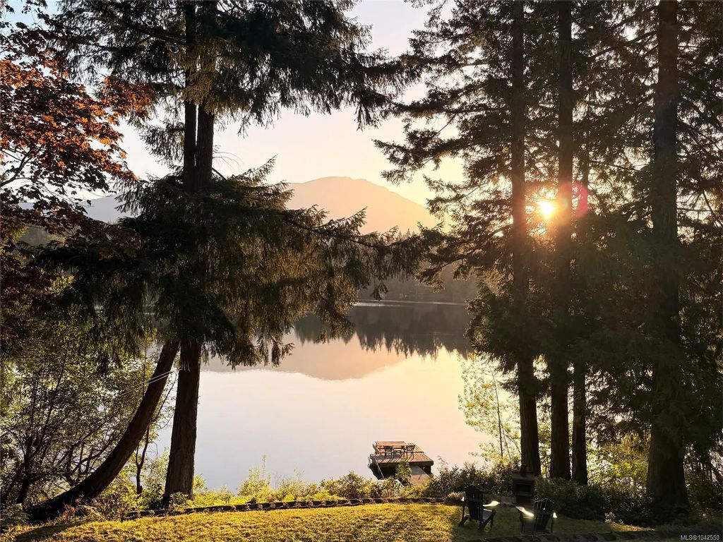 9370 Cottonwood Rd, Chemainus
