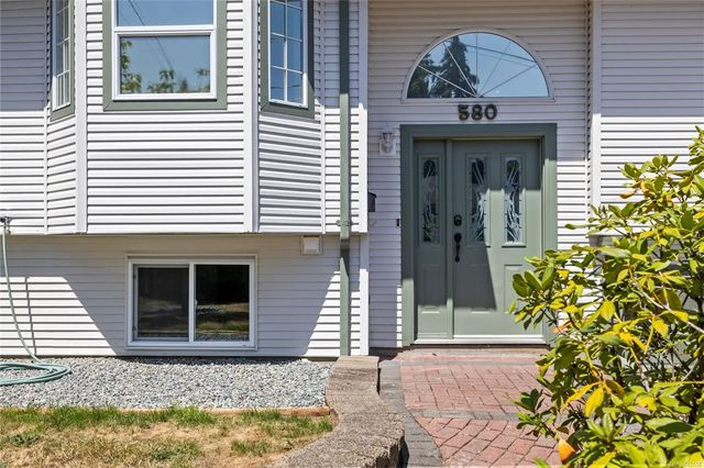 4 of 53 - 580 Ninth St, Nanaimo, BC