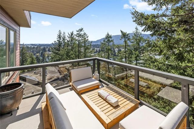2 of 72 - 340 Summit Dr, Nanaimo, BC