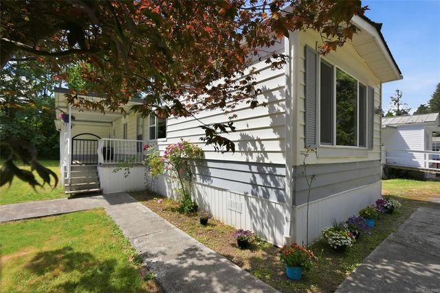 2 of 27 - 1359 Cranberry Ave 105, Nanaimo, BC