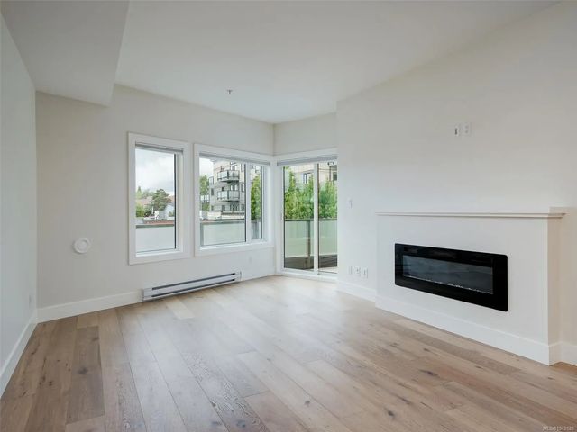 4 of 34 - 7098 Wallace Dr 203, Central Saanich, BC