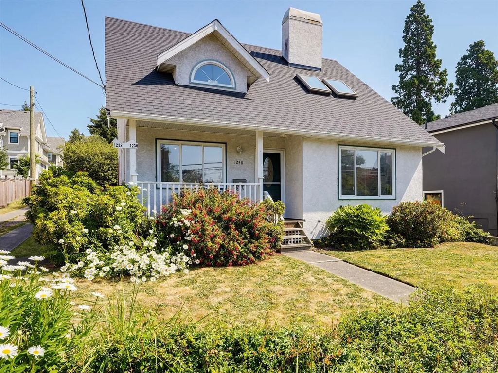 1230 Richardson St, Victoria
