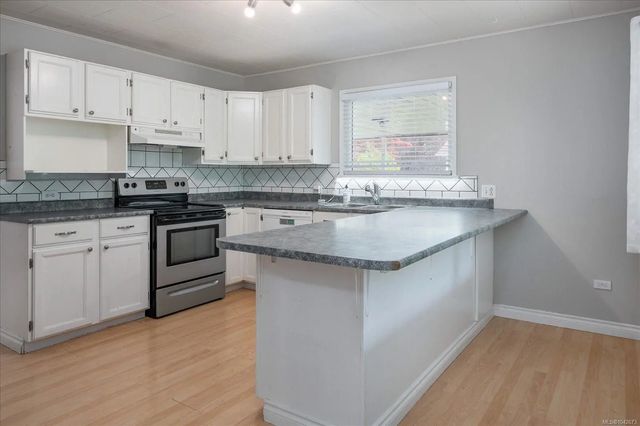 5 of 30 - 261 Villa Rd, Nanaimo, BC