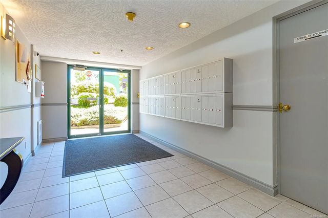3 of 29 - 3460 Quadra St 409, Saanich, BC