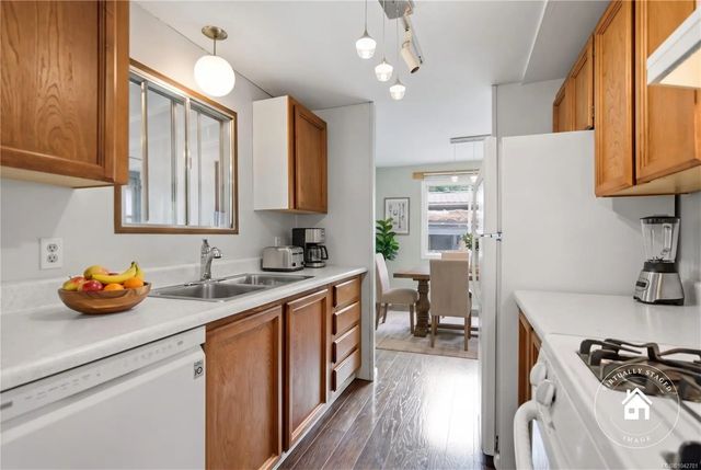 4 of 24 - 1247 Arbutus Rd 25, Parksville, BC