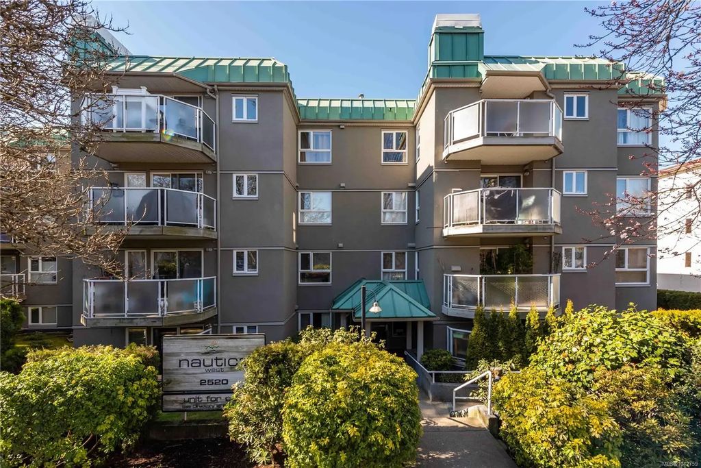 2520 Wark St 105, Victoria