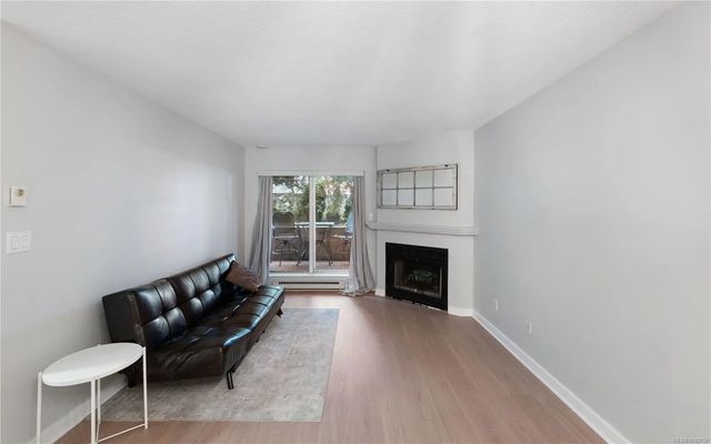 2 of 17 - 2520 Wark St 105, Victoria, BC
