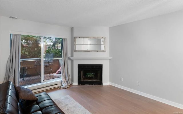 3 of 17 - 2520 Wark St 105, Victoria, BC