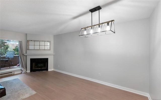 4 of 17 - 2520 Wark St 105, Victoria, BC