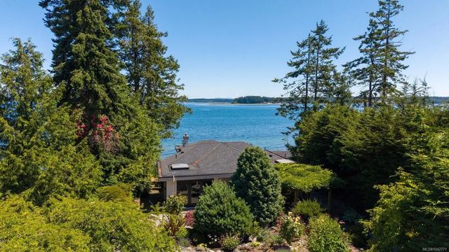 4 of 51 - 8543 Lochside Dr, North Saanich, BC