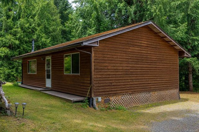 2 of 27 - 740 Spider Lake Rd, Qualicum Beach, BC