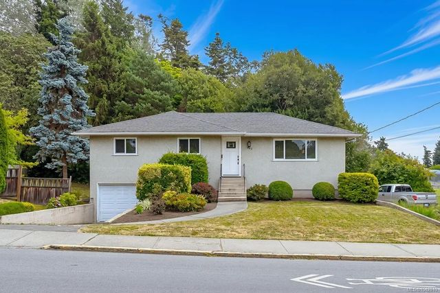 4 of 49 - 883 Lampson St, Esquimalt, BC