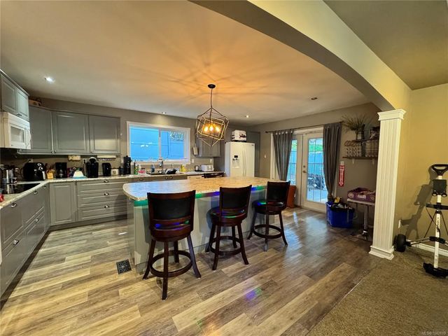2 of 25 - 611 Nimpkish Dr, Gold River, BC