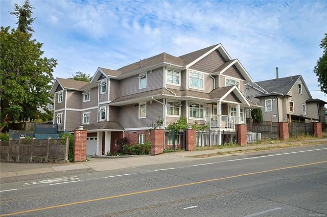 3 of 43 - 571 Albert St, Nanaimo, BC
