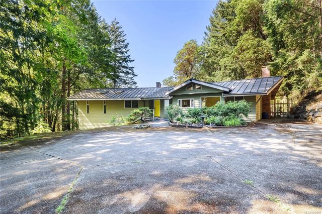 4 of 49 - 212 Sunset Dr, Salt Spring, BC