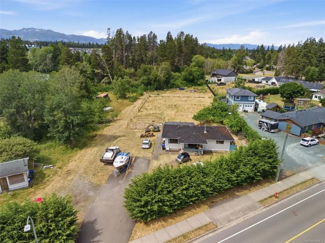 4 of 24 - 617 Temple St, Parksville, BC